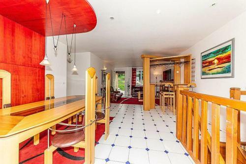 Remarkable 3-bed House In Suresnes Facing Paris