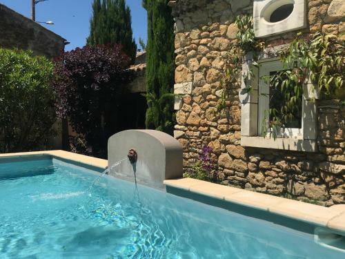 Bed & Breakfast Les Aigui�res En Provence