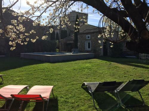 Bed & Breakfast Les Aigui�res En Provence