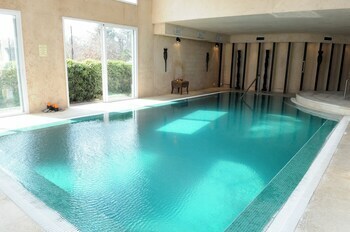 Hotel Howard Johnson Pilar Resort Spa & Convention Center