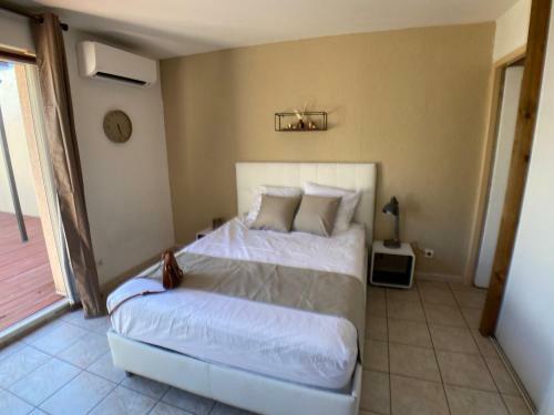 Apartamento Studio Climatis� Et Grande Terrasse Tarbes Centre