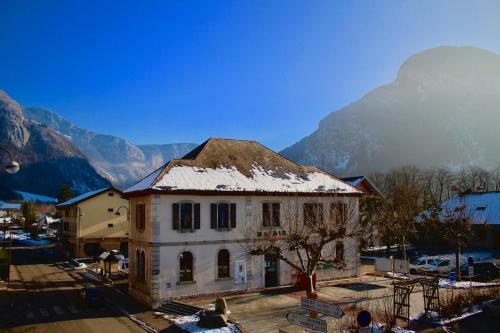 Hotel Logis La Chaumi�re Saint-maurice