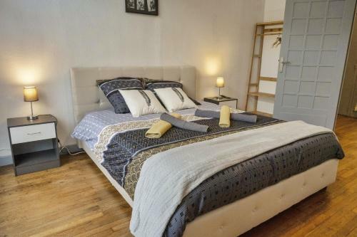 Apartamento ? Les Logis de La Tr�moille ? Cozy ? Netflix ?