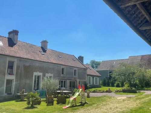 G�te � L?ombre D?une Tour