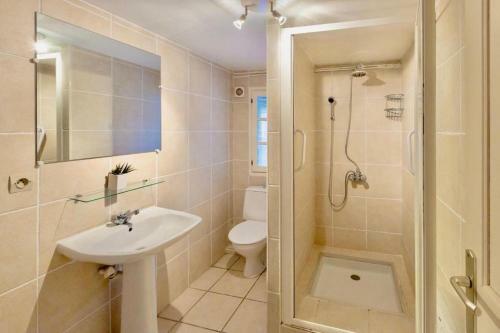 Villa Grande Maison Spacieuse Avec Piscine Priv�e Sans Vis-�-vis