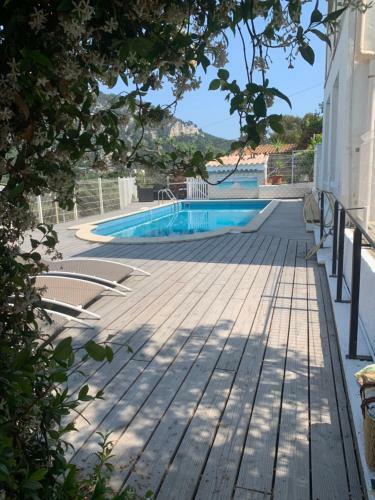 Magnifique Villa Avec Piscine � Toulon