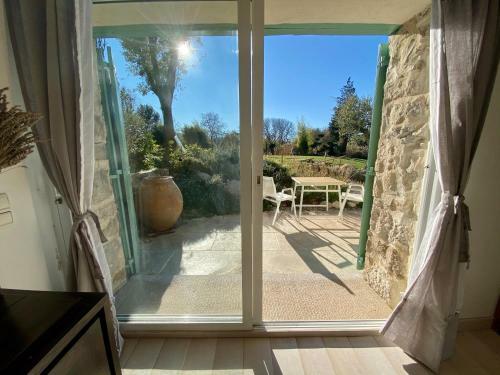 Villa Propri�t� Exceptionnelle � 25km D?aix En Provence - 8 Guests