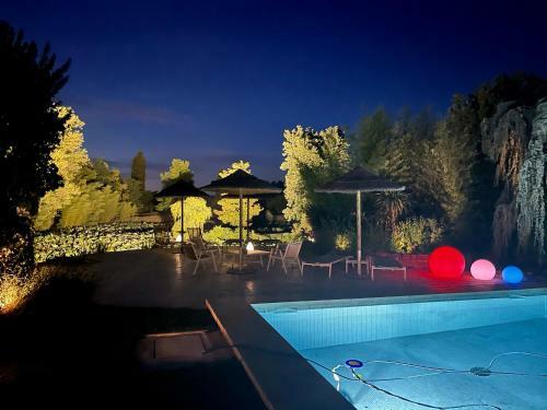 Villa Propri�t� Exceptionnelle � 25km D?aix En Provence - 8 Guests