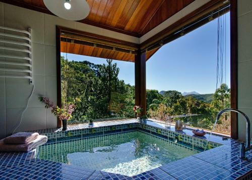 Hostal Pousada N� Da Madeira