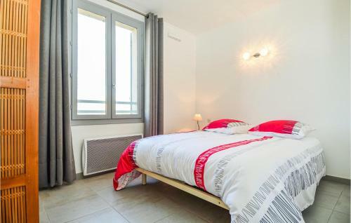 Awesome Apartment In Uz�s With 3 Bedrooms