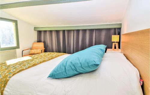 Nice Apartment In Uz�s With Wifi And 1 Bedrooms