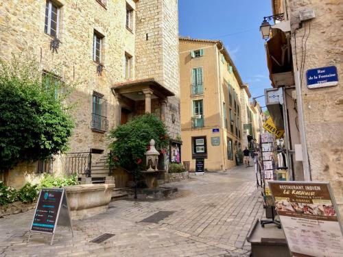 Unique And Exclusive House In Valbonne Village