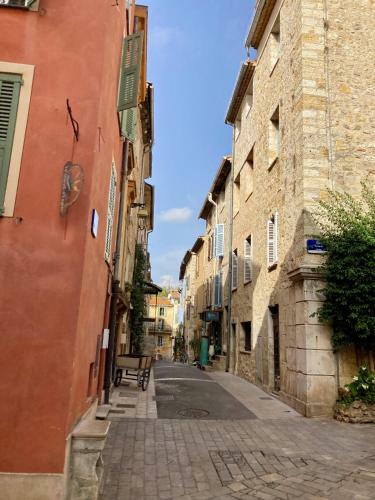 Unique And Exclusive House In Valbonne Village