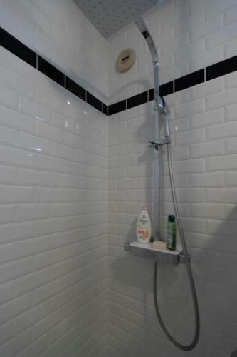 Charming Apartment With Balcony In Vanves
