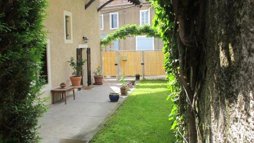 Hostal Au Pied Des Alpes