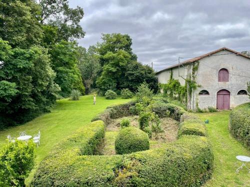 Bed & Breakfast Ch�teau Du Theuil
