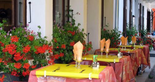 Hotel Restaurant - Acacias Bellevue