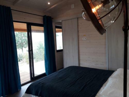 Bed & Breakfast Cabanes Tr�sors de Campagne,spas Privatifs