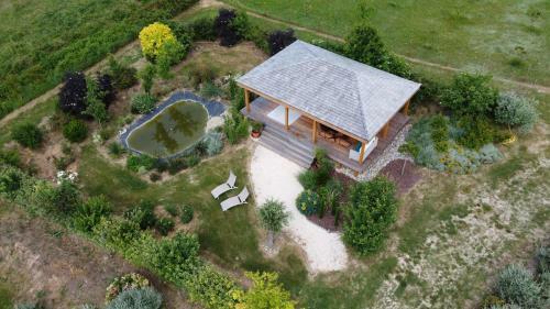 Bed & Breakfast Cabanes Tr�sors de Campagne,spas Privatifs