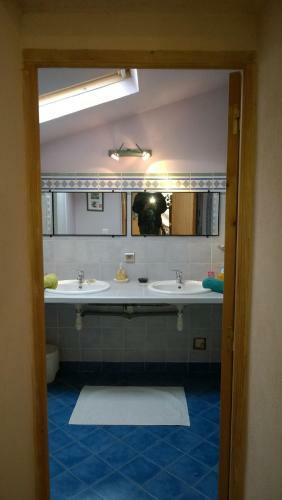 Bed & Breakfast Chambres D'h�te De Laudun