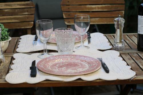 Apartamento Coquet T2 ,terrasse,parking ,4 Kms D Avignon