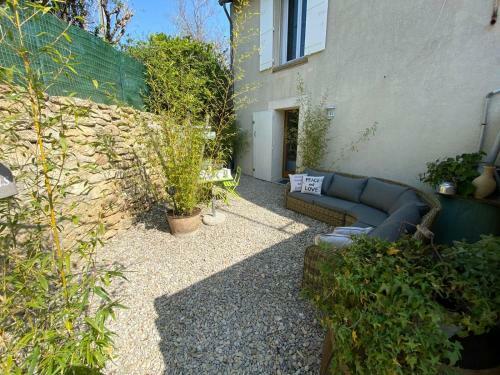 Bed & Breakfast Un Petit Coin de Paradis Avec Piscine Et Parking