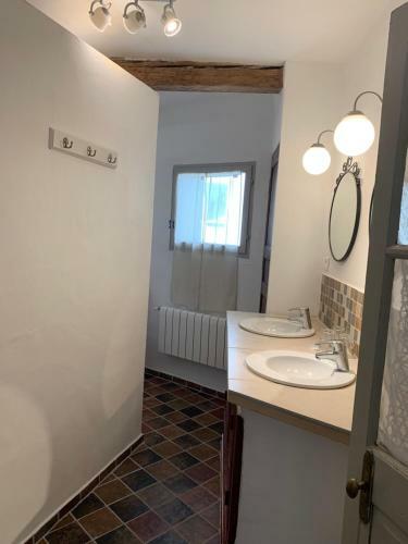 Hostal La Sarrasine
