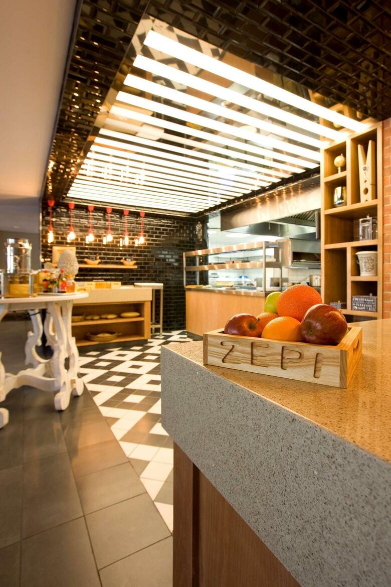 Hotel Garden Court De Waal