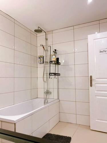 Chambre 26m Avec Salon Et Kitchenette Priv�e