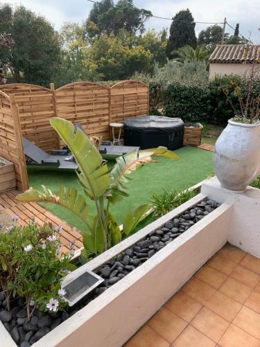 Maison Proven�ale Les Fourmis