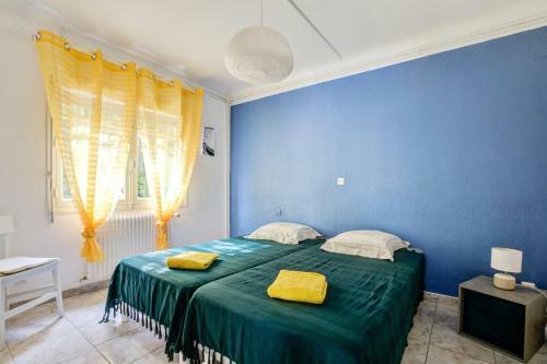 Maison De Vacances Avec Jardin � 50 M De La Plage