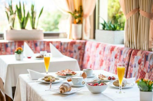 Bed & Breakfast Garni Weghueb