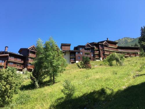 Duplex Apartment Right At The Ski Lift Tracks