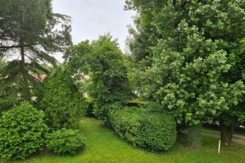 Superb Family Villa With Garden And Terrace