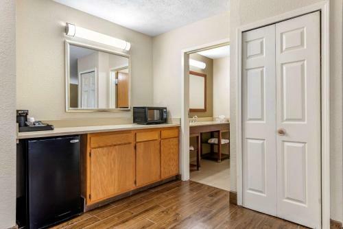 Hotel Comfort Inn And Suites Cincinnati