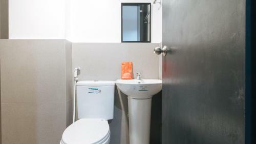 Hotel Reddoorz Hostel @ Arc Residences Baguio