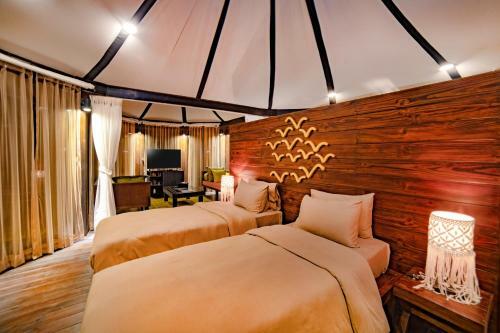 The Pavilions Himalayas Lake View