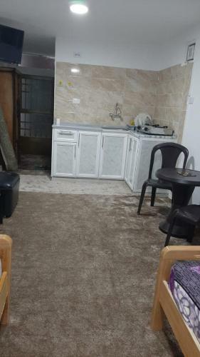 Hostal Generous Guest House