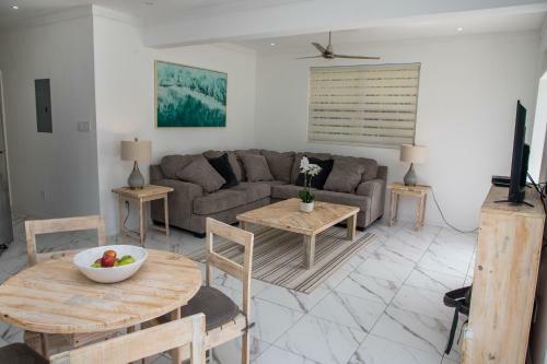 Stunning 2 Bed Bungalow With Private Pool In Barbados