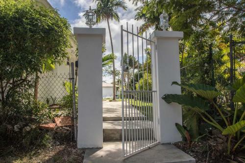 Stunning 2 Bed Bungalow With Private Pool In Barbados