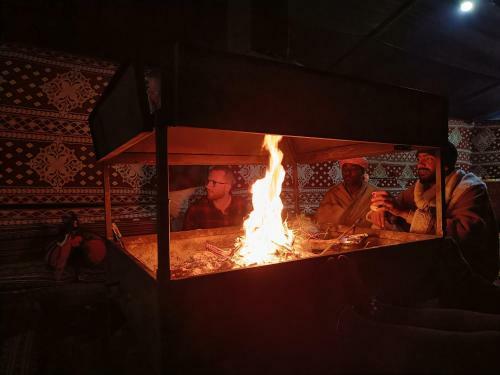 Wadi Rum Desert Eid Camp & Cave & Tours