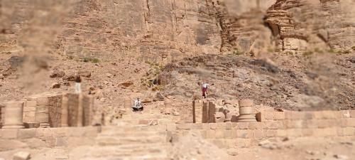 Wadi Rum Desert Eid Camp & Cave & Tours
