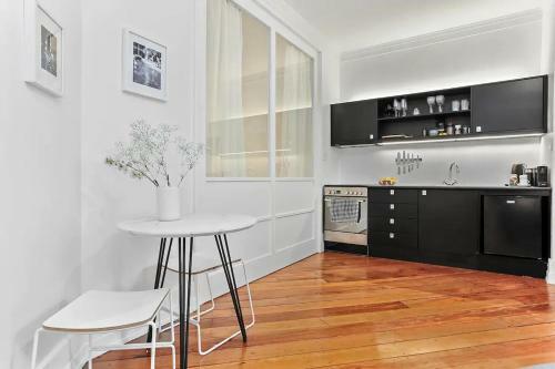 Apartamento Sophistication Stay-cation With A Roof Top Pool!