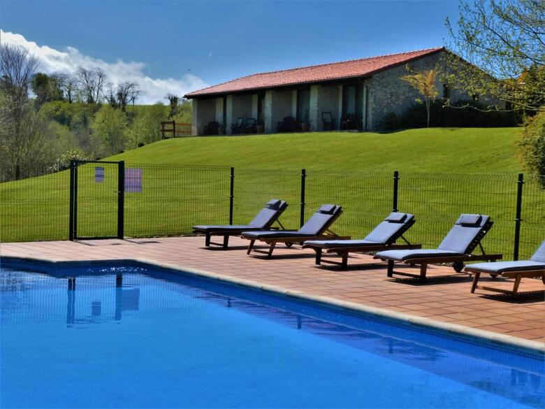 Hotel Palaci�n De To�anes