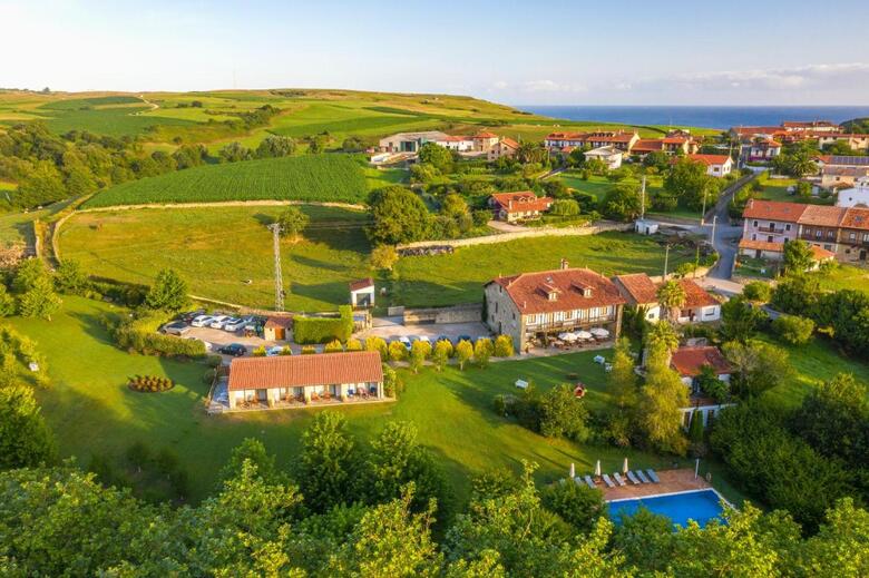 Hotel Palaci�n De To�anes