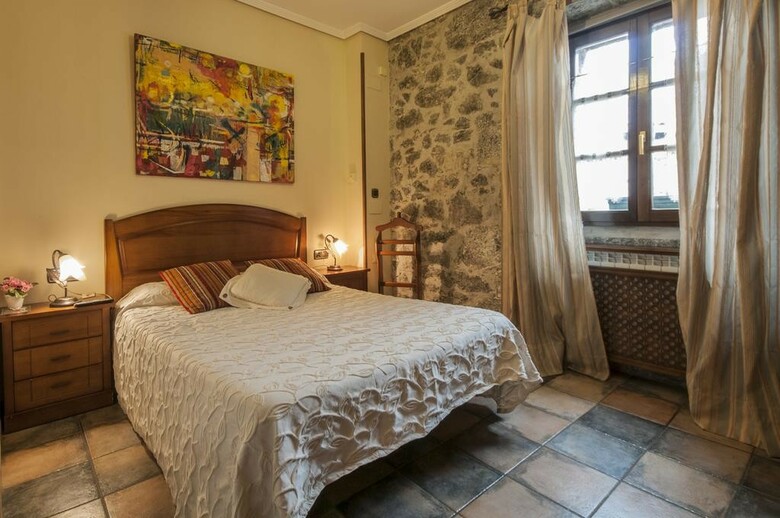 Hostal Rural Elosta