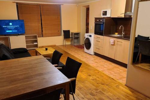 Modern & Comfy Apartment Near The Beach