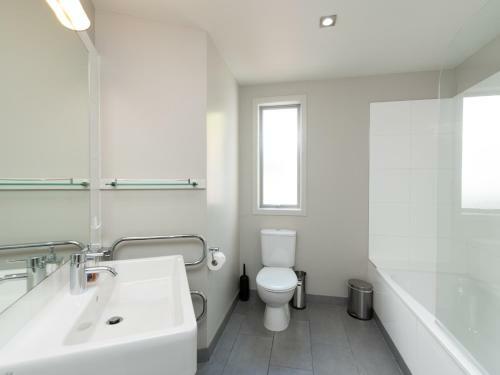 Oceanside - Paihia Waterfront Apartment