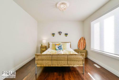 Villa New, 3bdrm Tropical Oasis, Central, Garage, Fireplace, Wifi!