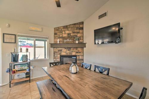 Glendale Escape With Patio, Walk To Westgate!